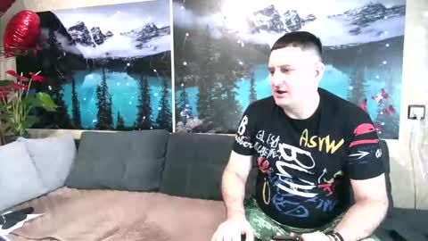 Snapshot of kleosnow chatting on 02/27/25, 11:41 Kleosnow online show from 02/27/25, 11:41