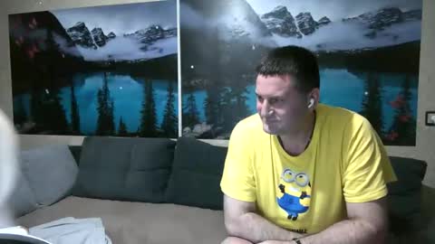 Snapshot of kleosnow chatting on 09/13/25, 08:30 Kleosnow online show from 09/13/25, 08:30