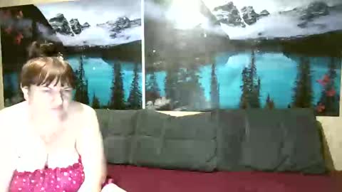 Snapshot of kleosnow chatting on 10/17/25, 09:39 Kleosnow online show from 10/17/25, 09:39