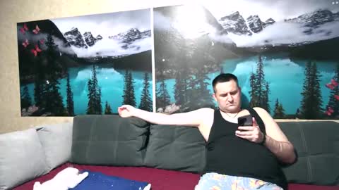 Snapshot of kleosnow chatting on 04/25/26, 04:37 Kleosnow online show from 04/25/26, 04:37