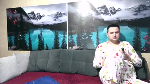 Snapshot of kleosnow chatting on 05/01/26, 09:03 Kleosnow online show from 05/01/26, 09:03