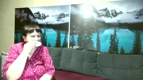 Snapshot of kleosnow chatting on 05/21/26, 08:21 Kleosnow online show from 05/21/26, 08:21