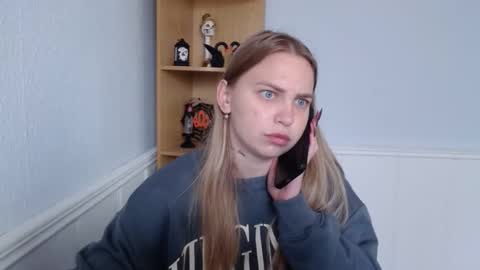 klerkarina online show from 10/12/25, 05:28