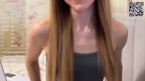 Louise and Mark online show from 12/04/25, 07:44