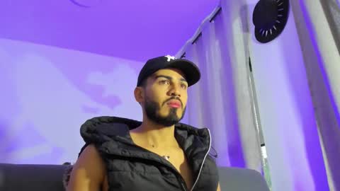 Snapshot of klinsmannwalton chatting on 02/25/26, 11:20 klinsmannwalton online show from 02/25/26, 11:20