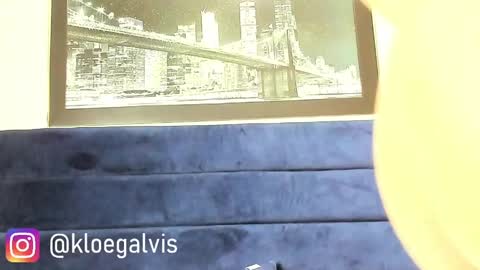 Snapshot of kloe_squirts chatting on 09/24/25, 02:04 KLOE online show from 09/24/25, 02:04