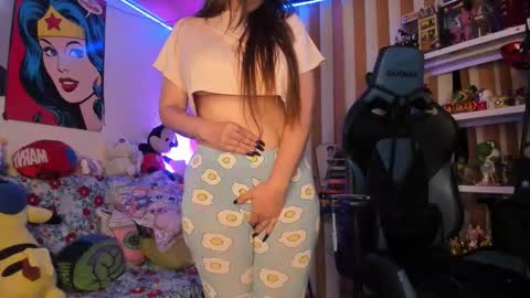 kloelamaravilla18 online show from 02/21/26, 01:39