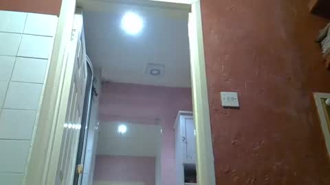 klovesu2000 online show from 12/17/24, 07:59