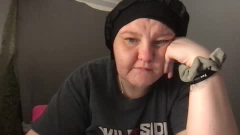 kmarie1196 online show from 03/19/26, 02:26