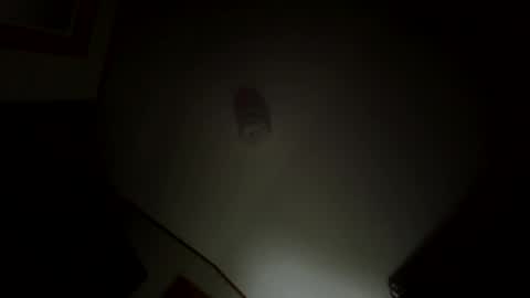 kmoore18 online show from 04/22/26, 04:59