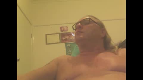 Snapshot of knobout chatting on 12/02/24, 05:59 knobout online show from 12/02/24, 05:59