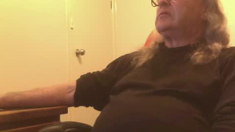 Snapshot of knobout chatting on 07/06/26, 12:13 knobout online show from 07/06/26, 12:13