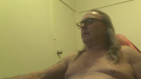 Snapshot of knobout chatting on 07/20/26, 10:39 knobout online show from 07/20/26, 10:39