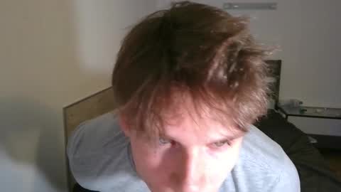 Snapshot of knotsiemens chatting on 11/17/25, 04:13 Adam online show from 11/17/25, 04:13