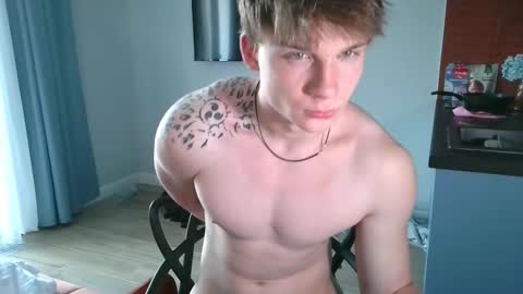 Snapshot of knotsiemens chatting on 12/23/25, 10:24 Adam online show from 12/23/25, 10:24