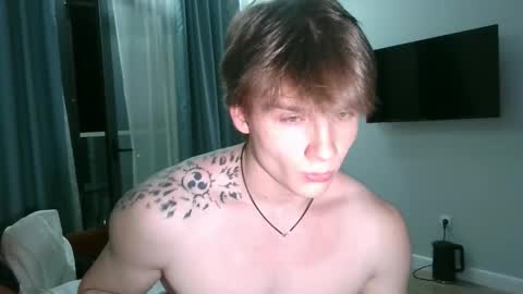 Snapshot of knotsiemens chatting on 02/03/26, 01:37 Adam online show from 02/03/26, 01:37