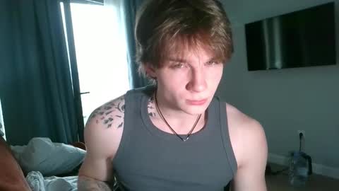 Snapshot of knotsiemens chatting on 03/01/26, 01:57 Adam online show from 03/01/26, 01:57
