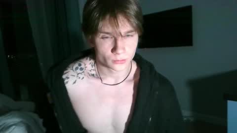 Snapshot of knotsiemens chatting on 03/04/26, 12:38 Adam online show from 03/04/26, 12:38