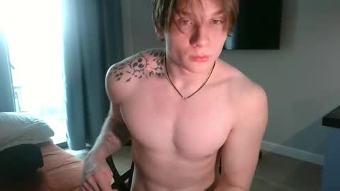 Snapshot of knotsiemens chatting on 04/25/26, 06:16 Adam online show from 04/25/26, 06:16