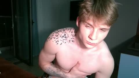 Snapshot of knotsiemens chatting on 05/14/26, 05:31 Adam online show from 05/14/26, 05:31