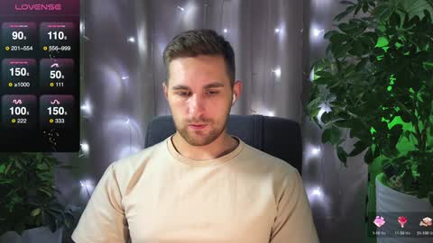 Snapshot of kochka25 chatting on 02/05/25, 11:39 Sweet boy online show from 02/05/25, 11:39