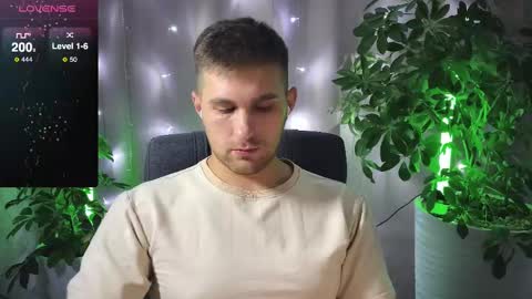 Snapshot of kochka25 chatting on 02/13/25, 08:24 Sweet boy online show from 02/13/25, 08:24
