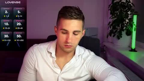 Snapshot of kochka25 chatting on 09/13/25, 08:58 Sweet boy online show from 09/13/25, 08:58