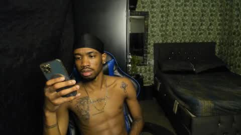 kofi online show from 12/03/25, 08:29