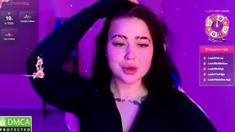 Mia online show from 12/23/24, 10:23