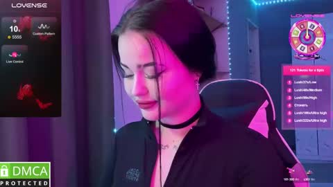 Mia online show from 01/05/25, 10:40