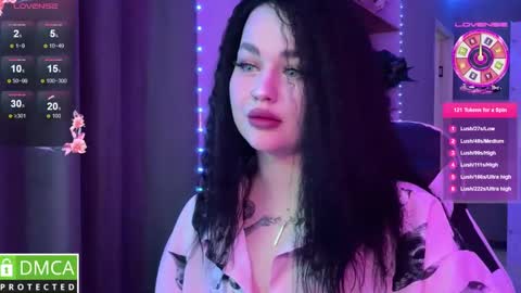 Mia online show from 03/09/25, 07:01