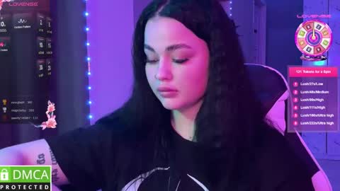 Mia online show from 03/12/25, 02:52