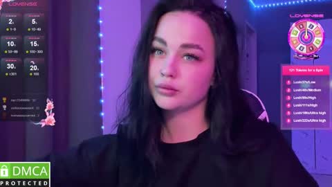 Mia online show from 03/12/25, 08:31