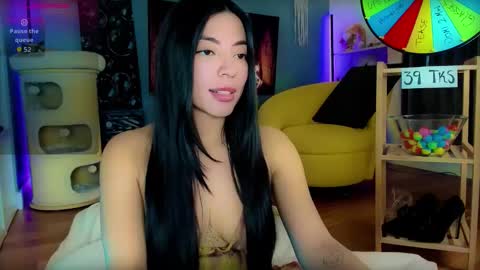 Lisa      online show from 01/12/26, 04:56