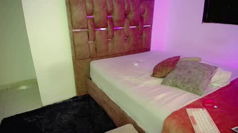 kolexantonella online show from 03/01/26, 01:07