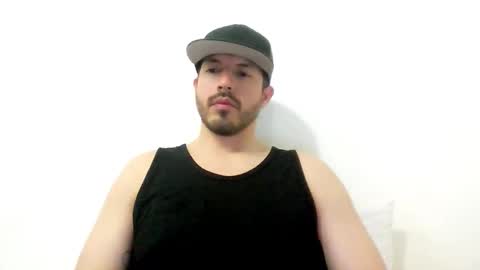 Snapshot of kolombianox chatting on 10/25/25, 06:43 kolombianox online show from 10/25/25, 06:43