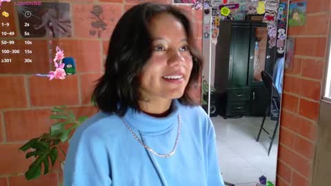 Snapshot of komatsu_ chatting on 03/05/25, 08:10 Komatsu Lilith online show from 03/05/25, 08:10