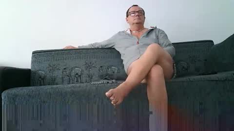 Snapshot of komputer123456789 chatting on 01/04/25, 02:04 Bogdan online show from 01/04/25, 02:04