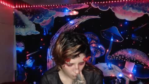 Snapshot of konekokawai chatting on 10/28/25, 12:58 konekokawai online show from 10/28/25, 12:58