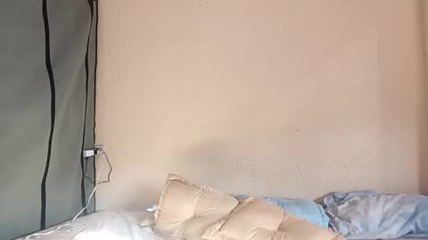 Konny and Laila online show from 04/22/26, 01:12