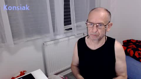 Komsiak online show from 01/05/26, 06:00