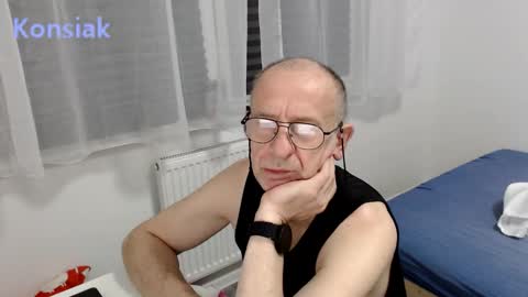 Komsiak online show from 01/10/26, 04:53