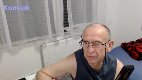 Komsiak online show from 02/06/26, 03:37