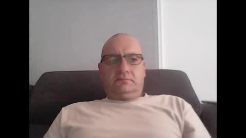 Snapshot of konsty17 chatting on 01/29/25, 02:30 konsty17 online show from 01/29/25, 02:30