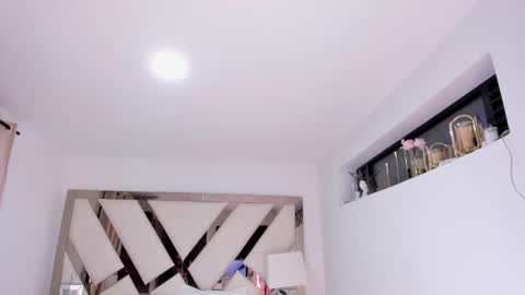 Koral Cuz online show from 10/25/25, 04:02