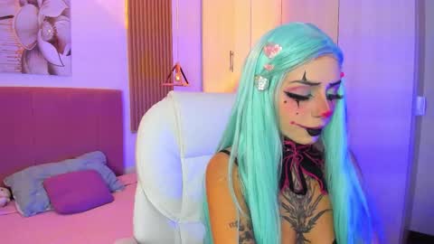 Kora  online show from 10/31/25, 01:01