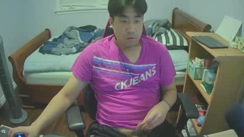 Snapshot of koreanboy171 chatting on 12/17/25, 03:45 Jay online show from 12/17/25, 03:45