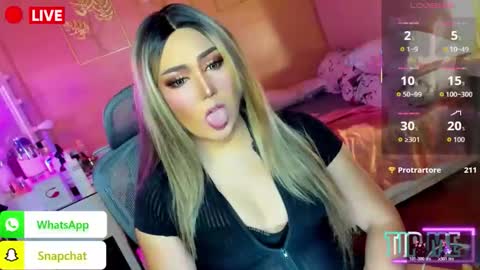 MISS ALICIA online show from 10/29/25, 02:14