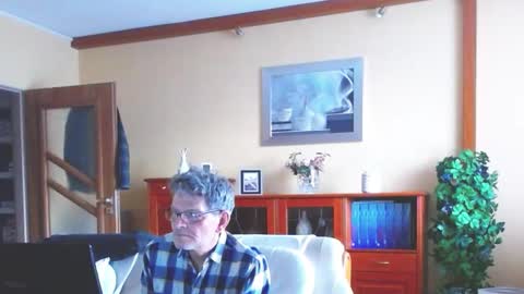 Snapshot of korek24hot chatting on 03/03/25, 04:14 Korek online show from 03/03/25, 04:14