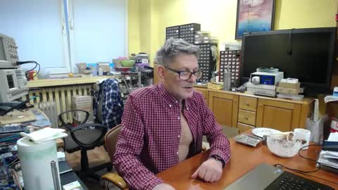 Snapshot of korek24hot chatting on 03/10/25, 04:25 Korek online show from 03/10/25, 04:25